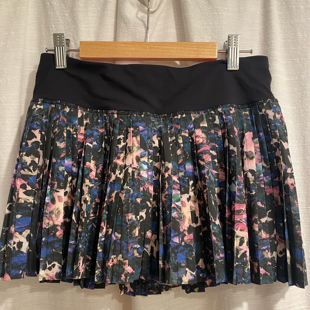 Lululemon pleated skirt